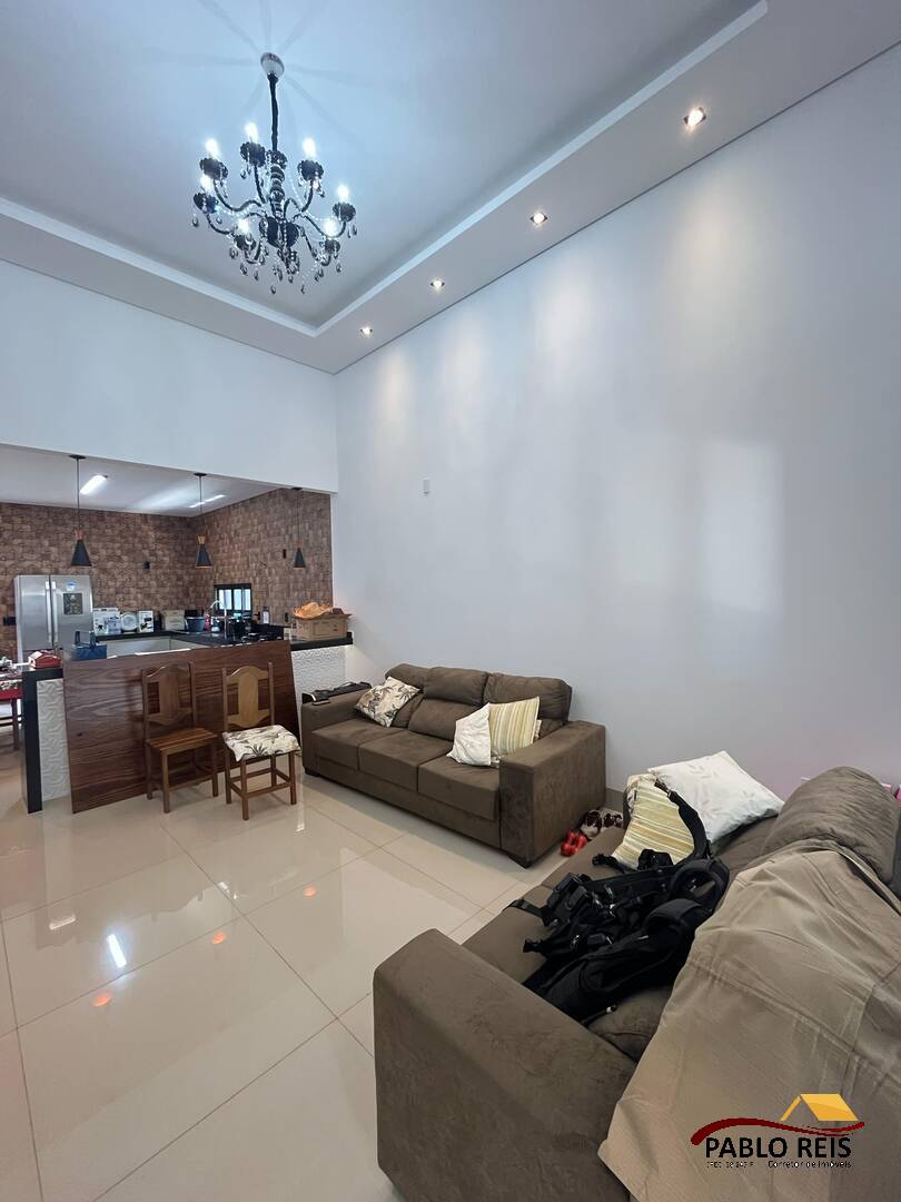 Casa à venda com 3 quartos, 177m² - Foto 4