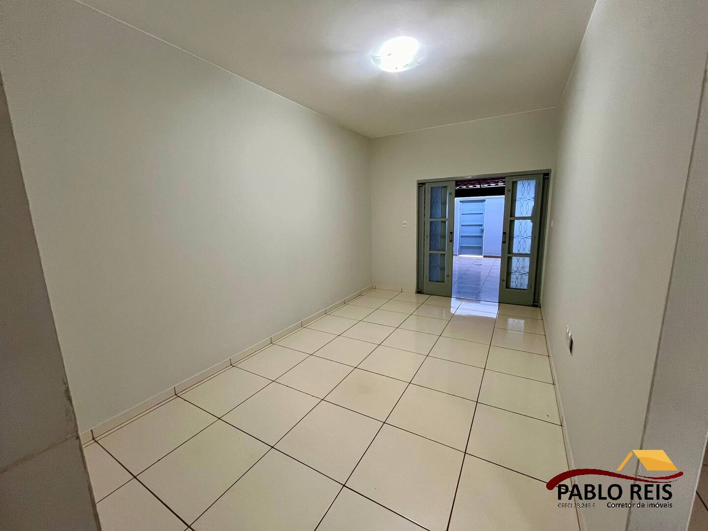 Casa à venda com 3 quartos, 170m² - Foto 4