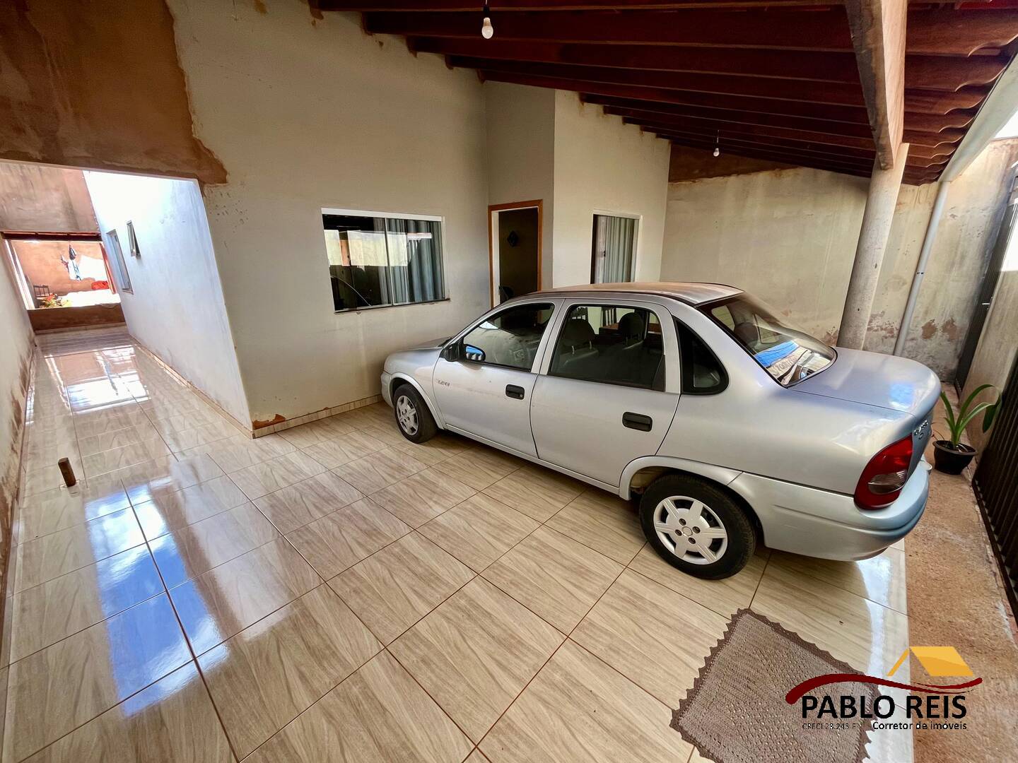 Casa à venda com 2 quartos, 120m² - Foto 1