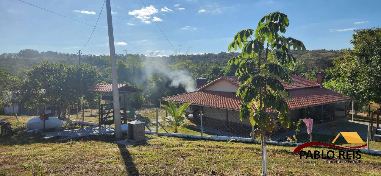 Fazenda à venda com 3 quartos, 290m² - Foto 1