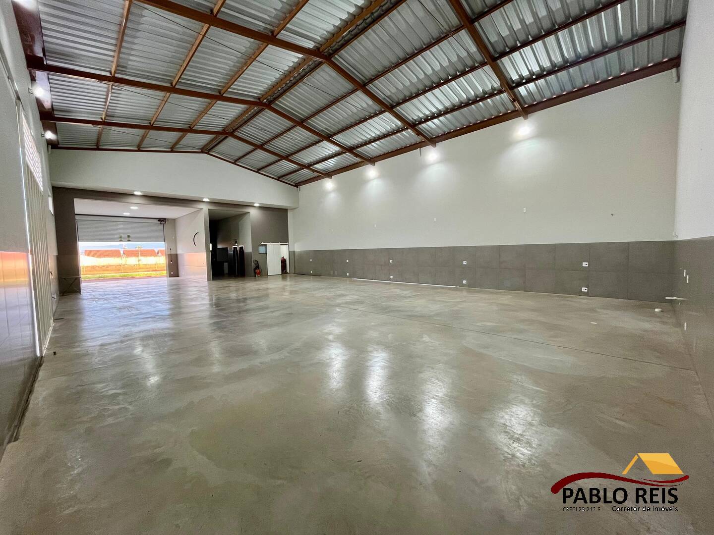 Depósito-Galpão-Armazém para alugar, 300m² - Foto 4