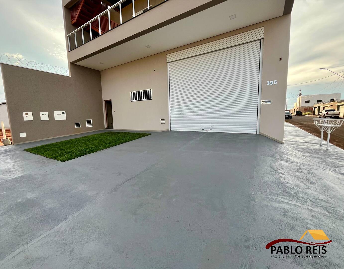 Depósito-Galpão-Armazém para alugar, 300m² - Foto 1