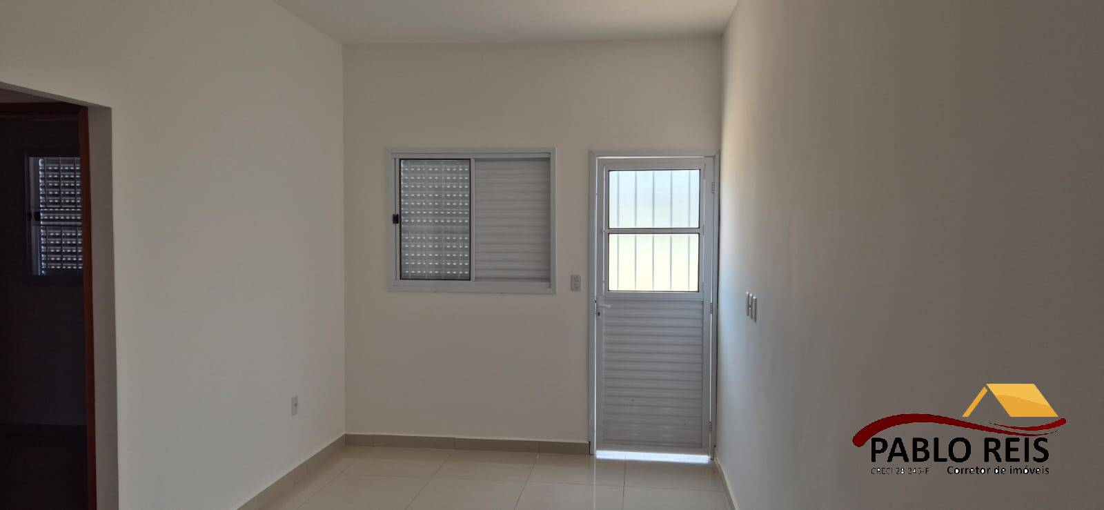 Casa à venda com 2 quartos, 50m² - Foto 3